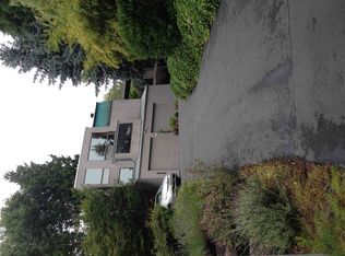 5704 NE 71st St, Seattle, WA 98115