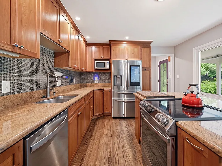 2506 Pinoak Ln — Photo 4