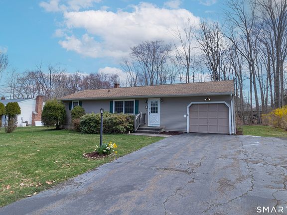 3rd image of 14 Ridgefield Road