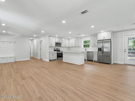 4th image of 12908 Dixie Hill Dr