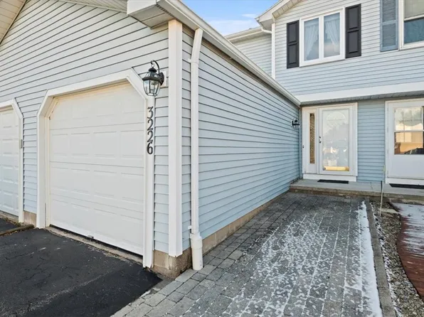 3226 Sherwood Dr, Walworth, NY 14568