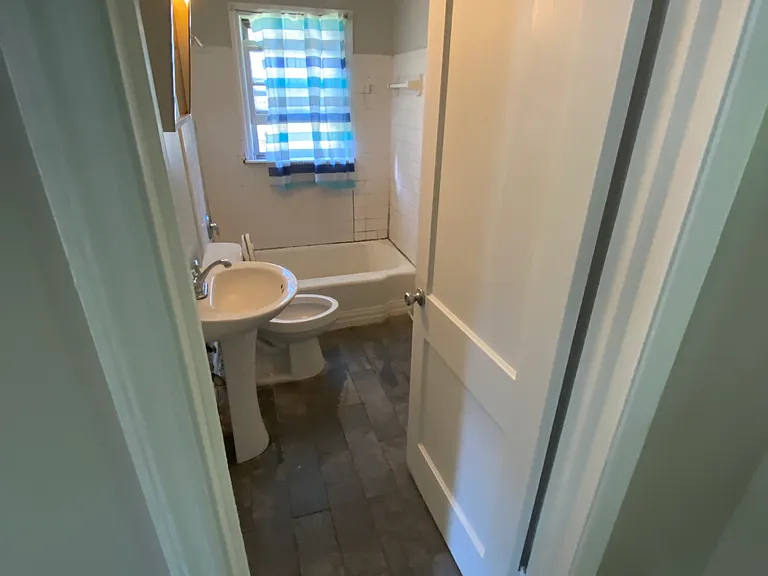 703 S Chapman St #HOUSE — Photo 6