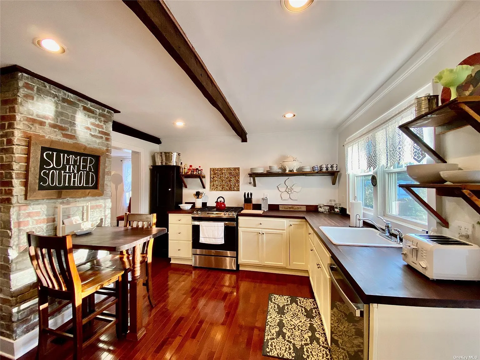 3 bed, 2.0 bath, $4,000 — Photo 3