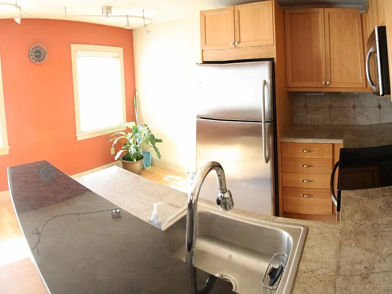 102 Galer St #102 — Photo 1