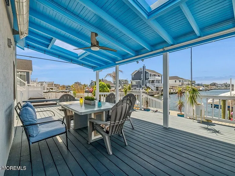 385 Aldo Dr — Photo 43