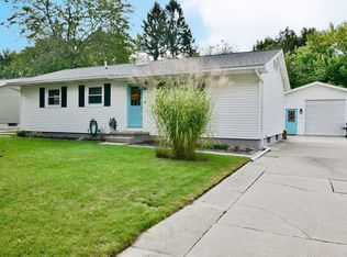 1914 Bauss St, Midland, MI 48642