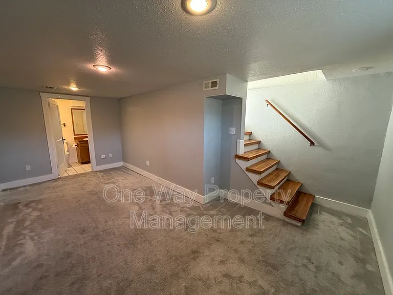 804 11th St #1 — Photo 14