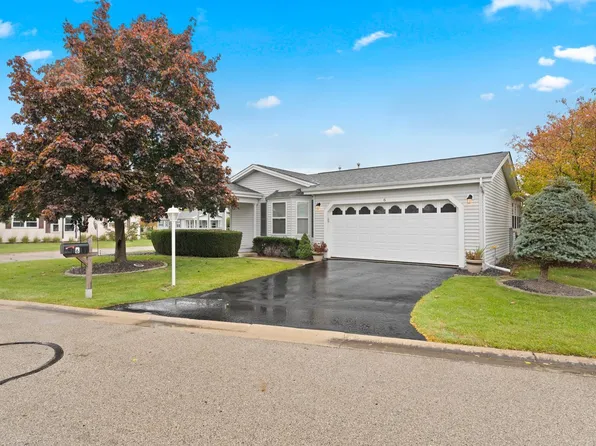 6 Devonshire Ct, Grayslake, IL 60030