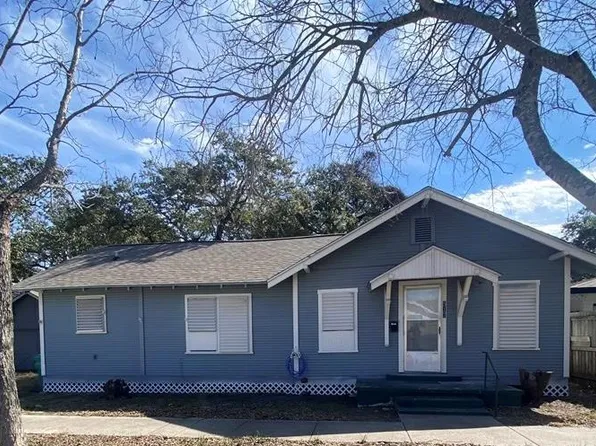 517 S Rife St, Aransas Pass, TX 78336