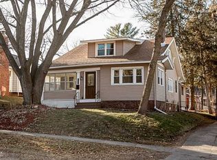 511 23rd St SE, Cedar Rapids, IA 52403