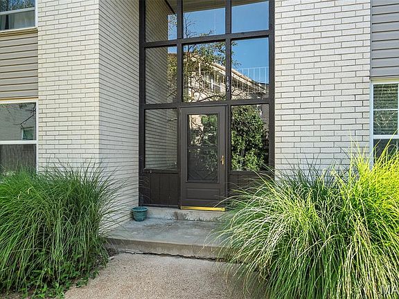 3rd image of 167 Cumberland Park Ct APT B