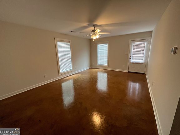 2nd image of 1112 3rd St #B