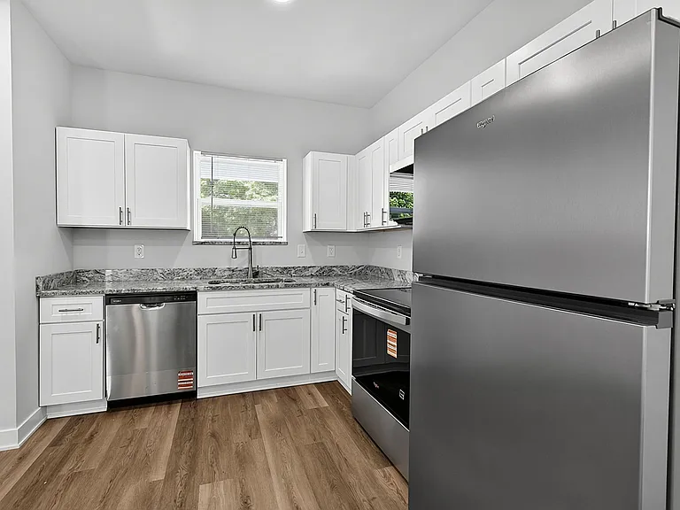 3947 Rookwood Ave #A — Photo 11
