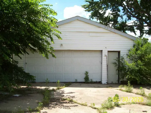 808 N Elm St, Ponca City, OK 74601