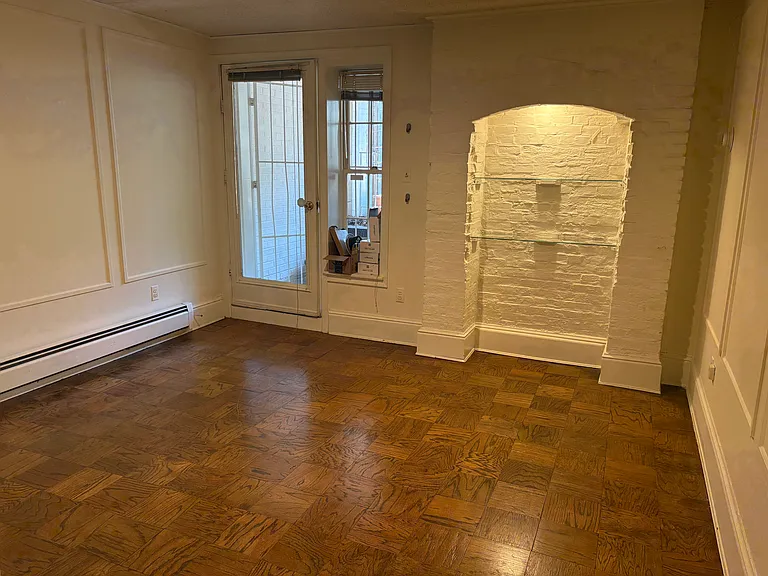 1330 R St NW #B — Photo 8