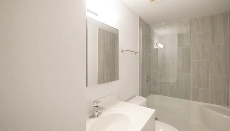 176 N Wells St — Photo 4