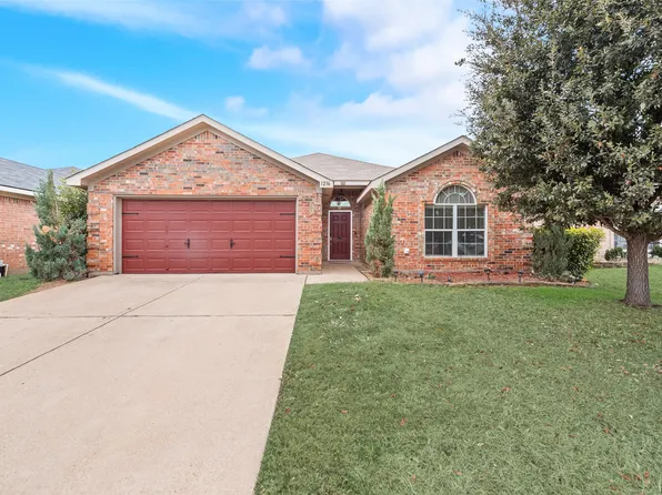 1236 Sierra Blanca Dr, Burleson, TX 76028