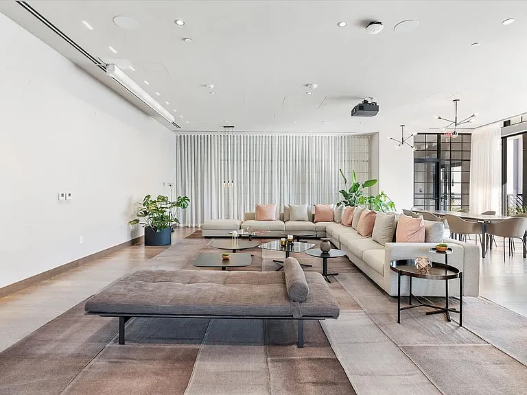 Building's Lounge