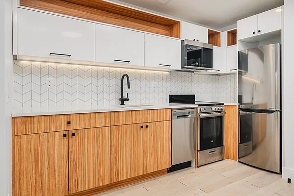 Rented by REAL New York | media 18