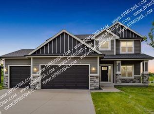 330 NE Hawk Cir, Waukee, IA 50263