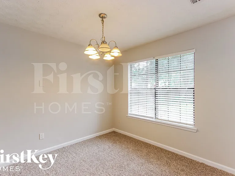 1207 Iron Gate Blvd — Photo 4