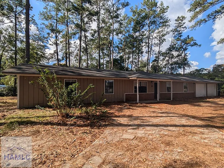 209 School House Rd — Photo 1