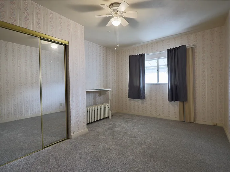 425 Pearl St — Photo 28