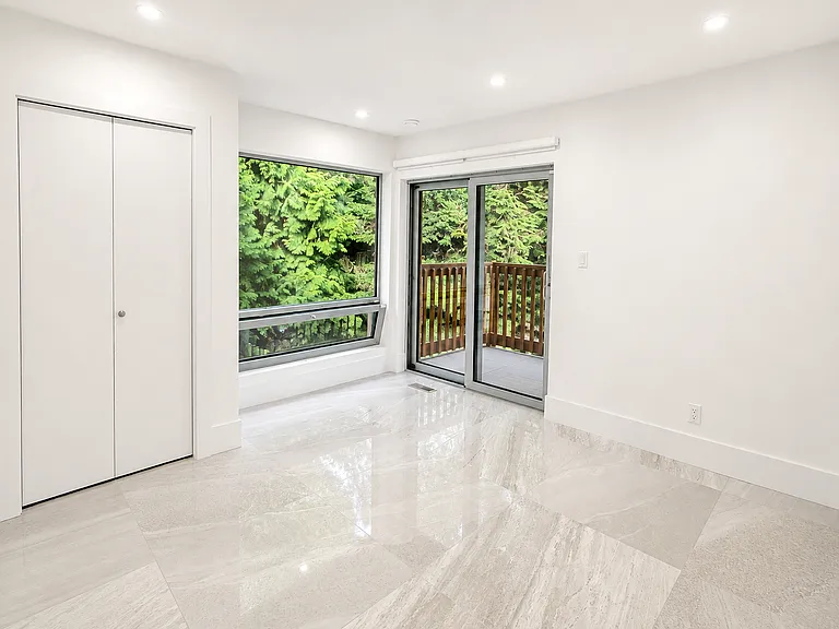 1 Highland Dr — Photo 35