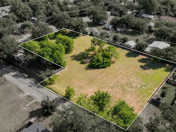 1280 Cage St, Stephenville, TX 76401