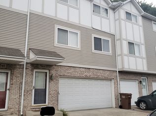 7544 Heritage Ct, Summit, IL 60501