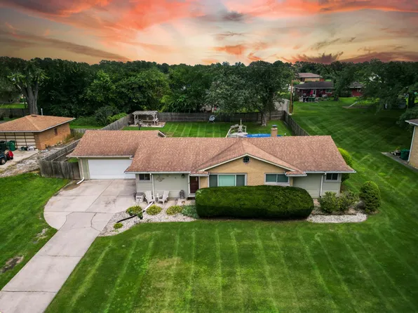 5773 Taney Pl, Merrillville, IN 46410