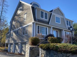 1 Dearborn Brook Cir, Exeter, NH 03833