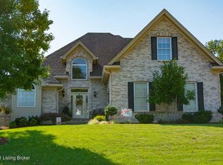 12110 Vanherr Dr, Jeffersontown, KY 40299