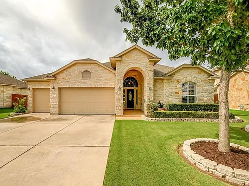 2209 Settlers Park Loop Photo 1