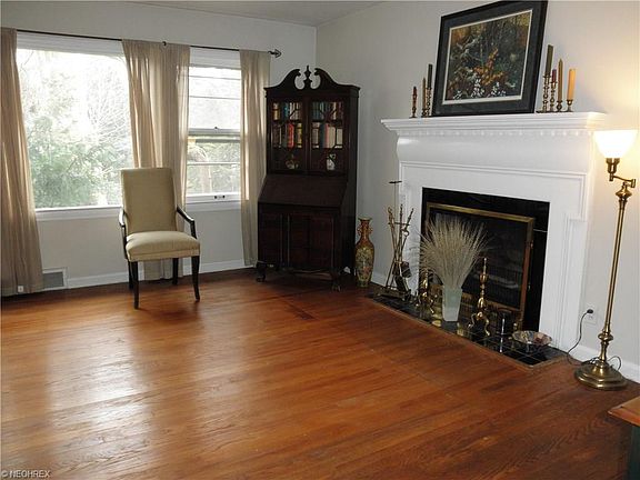2nd image of 116 Waldorf Dr