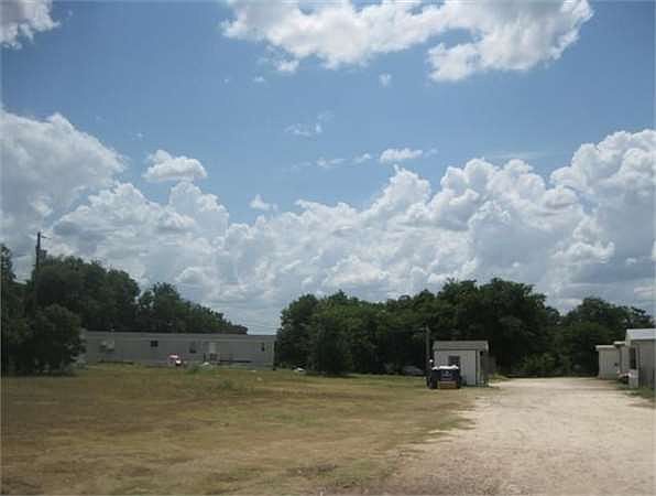 2nd image of 6055 W Highway 190