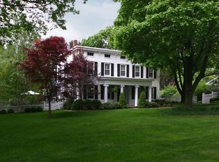 24 Valley Crest Rd, Lebanon, NJ 08833