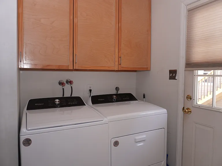 453 Berkshire Dr — Photo 19