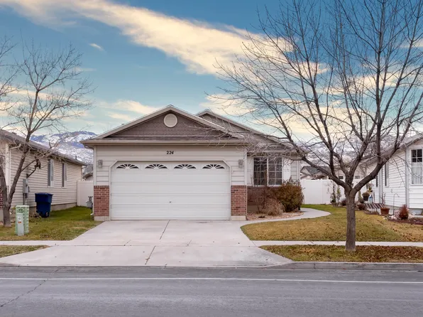 224 N Foxboro Dr, North Salt Lake, UT 84054