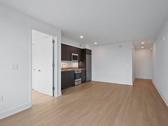 3rd image of 662 Pacific St APT 10N