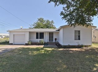 1007 Cleburne St, Vernon, TX 76384