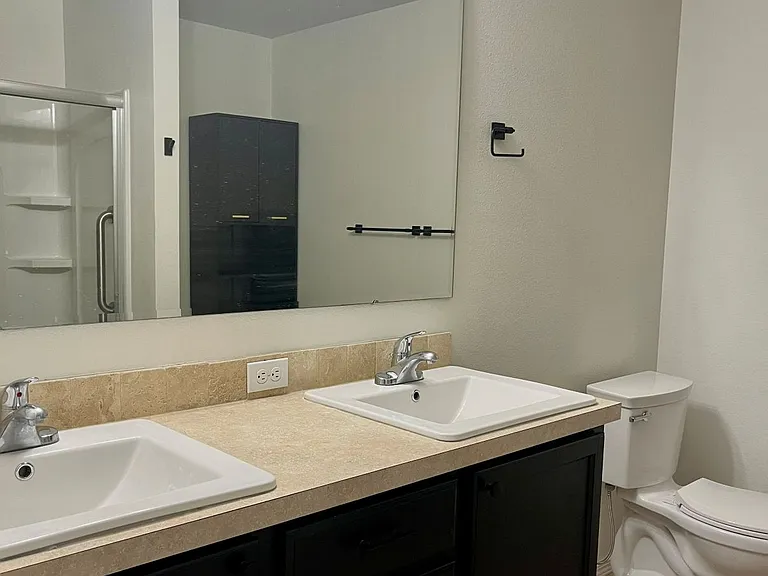 En Suite Bathroom