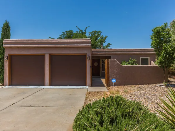 7805 Jemez St NE, Albuquerque, NM 87109