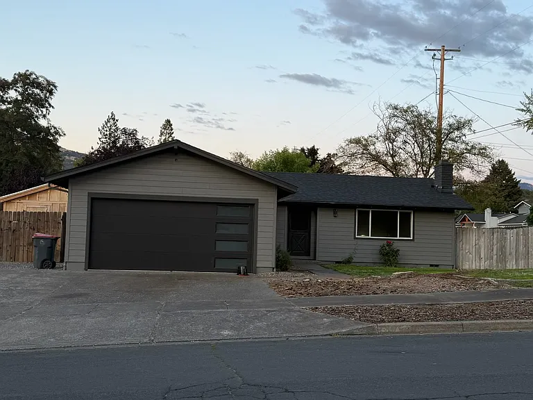 1302 Papago Dr — Photo 1