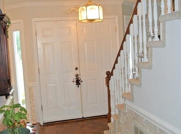 5th image of 228 Knollwood Dr