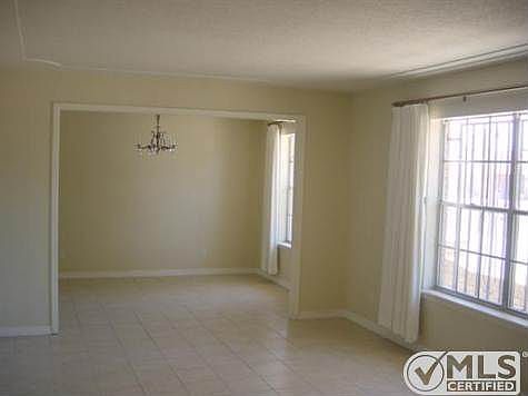 4th image of 10715 Alcazar Ct