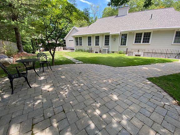 5th image of 24 Hayes Ln