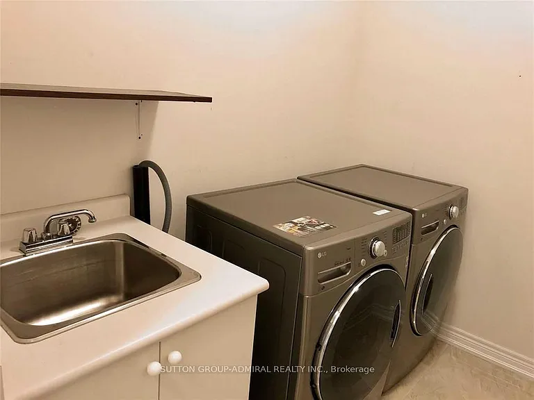 276 Chouinard Way — Photo 7