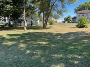 501 E 6th St, Beardstown, IL 62618