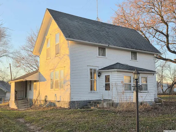 16115 Portland Ave, Mason City, IA 50401